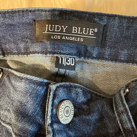 Judy Blue Skinny Blue Jeans with Star Pattern - Picture 6 of 11